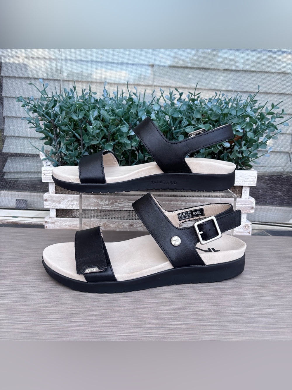 Kuru Glide Sandals